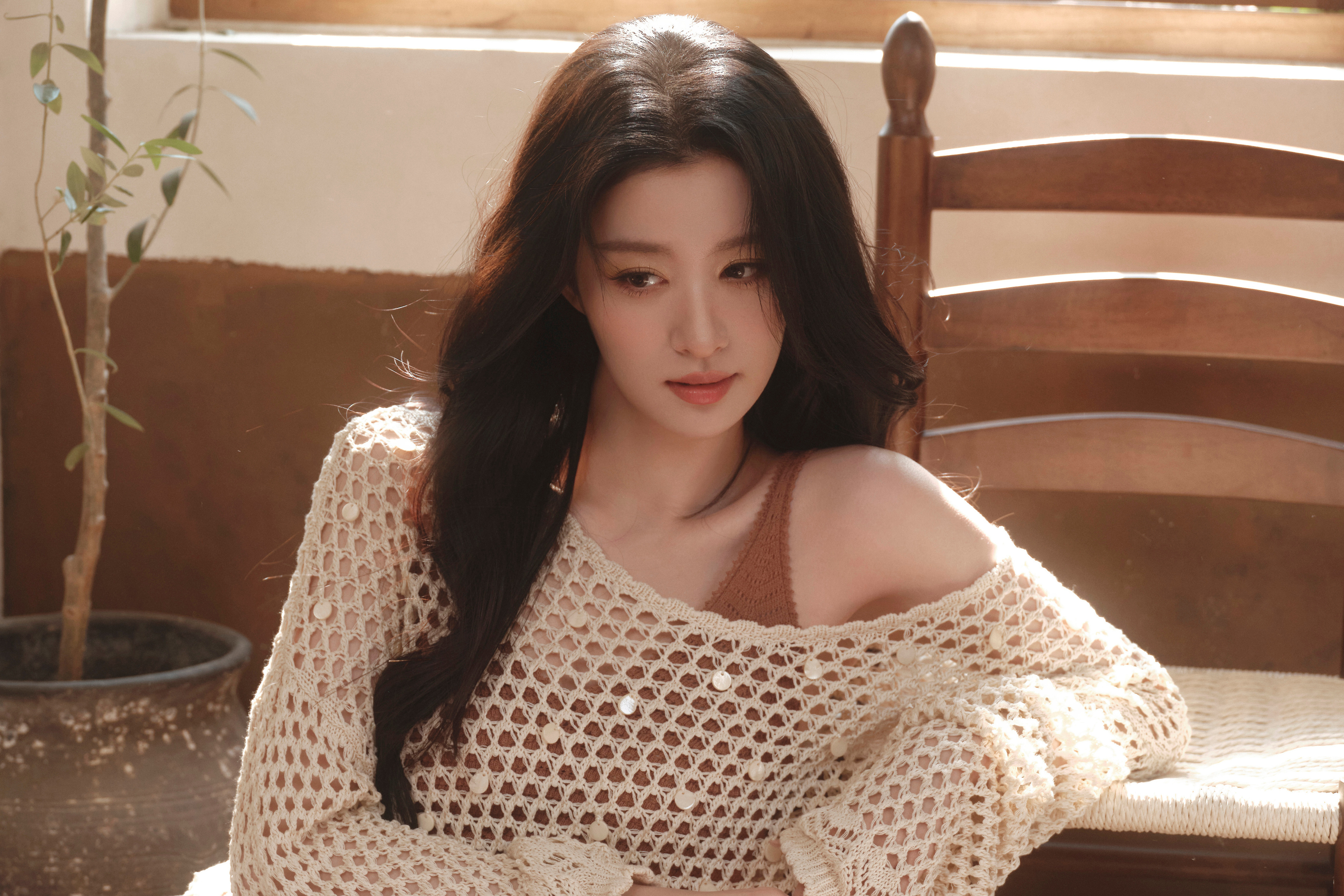 安静美丽漂亮美女 王楚然4K高清壁纸 3840x2560